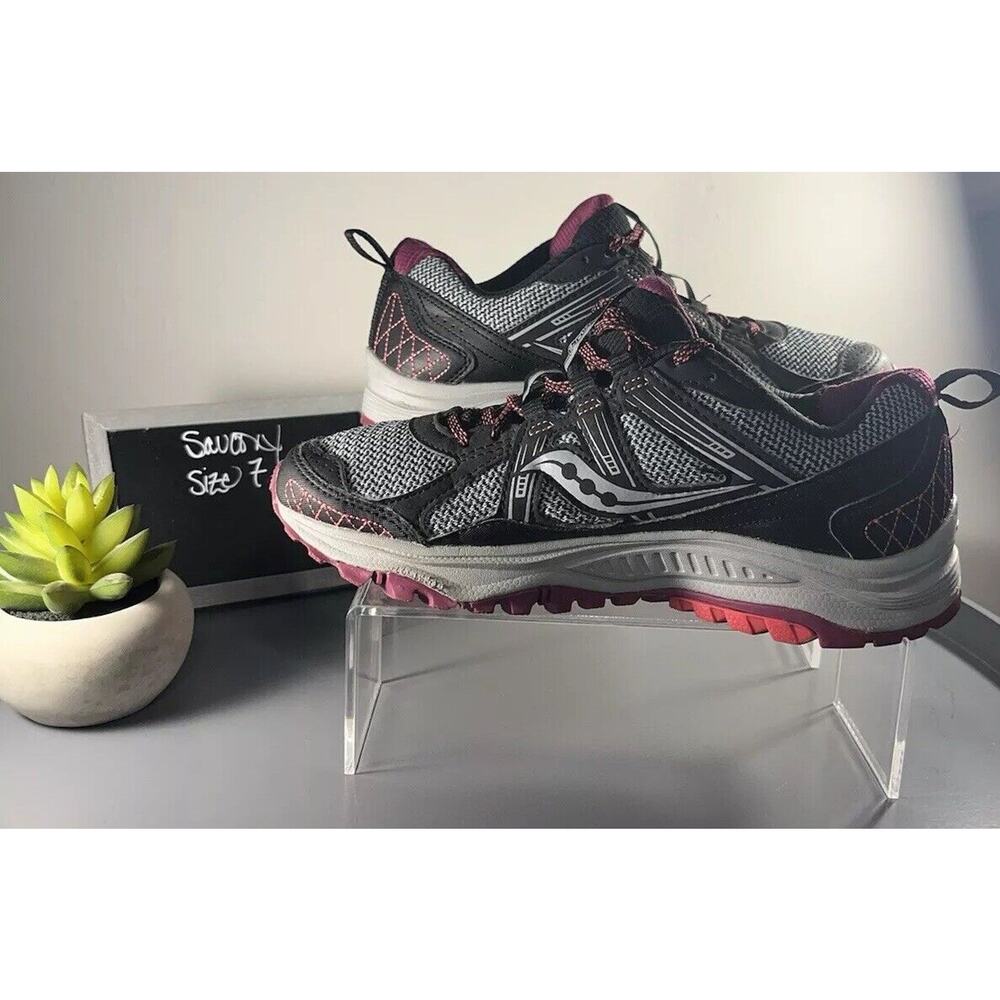Women's Saucony Excursion Trail 10 Black/Purple/Pink Sneaker Size 7 S15301-11